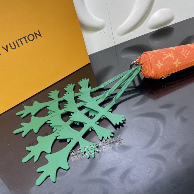 lv路易威登專櫃2022新款袖珍胡蘿蔔手袋 lv頂級原單Carrot手拿包 M80851 ydh4657